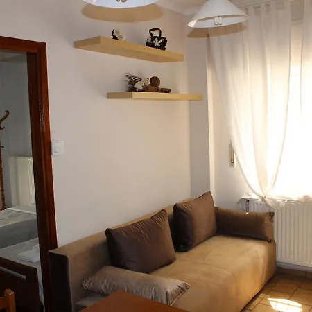 Lägenhet Homely Kavala